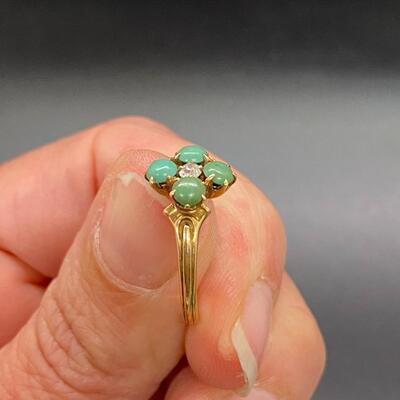 Vintage Green Jade Cabochon Flower 14k Yellow Gold Ring