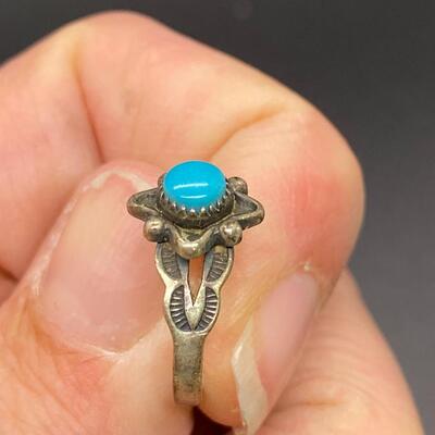 Vintage Southwestern Turquoise Cabochon Sterling Silver Ring