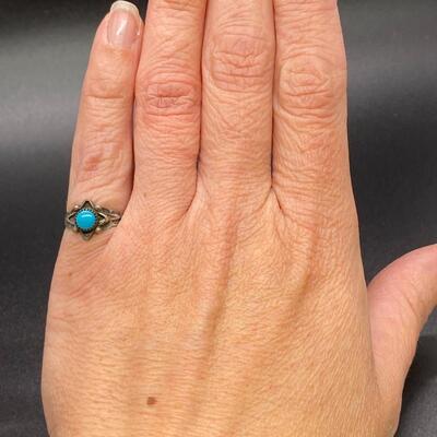 Vintage Southwestern Turquoise Cabochon Sterling Silver Ring
