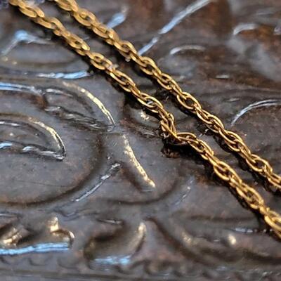 Lot 299: Vintage Gold Plated Lover's Locket and Necklace 