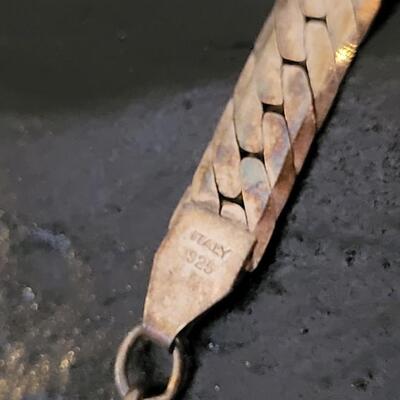 Lot 304: Unpolished Sterling Silver Herringbone Necklace 