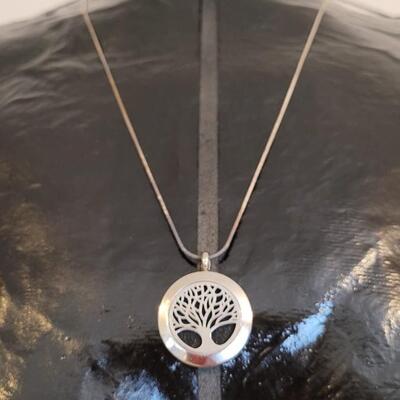 Lot 307: Vintage Sterling Silver Necklace w/ Silver Tone Tree Family Locket 