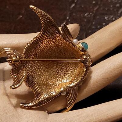 Lot 308: Vintage CINER Designer Fish Fashion Pin Brooch