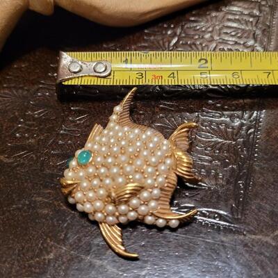 Lot 308: Vintage CINER Designer Fish Fashion Pin Brooch