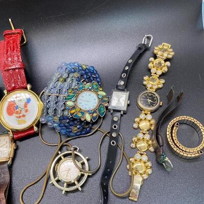Mixed Lot of Fashion Watches for Parts or Repair