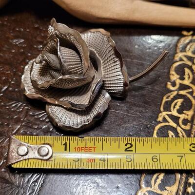 Lot 311: Vintage Costume Jewelry Rose Silver Tone Pin Brooch