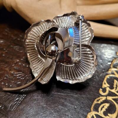 Lot 311: Vintage Costume Jewelry Rose Silver Tone Pin Brooch