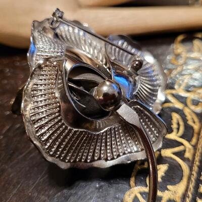 Lot 311: Vintage Costume Jewelry Rose Silver Tone Pin Brooch