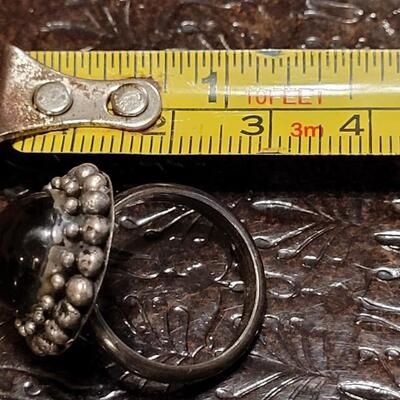 Lot 313: Vintage Sterling Silver AMBER w/ Inclusions Ring
