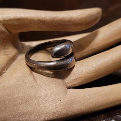 Lot 315: Vintage Mexico Sterling? Artist Designer Ring