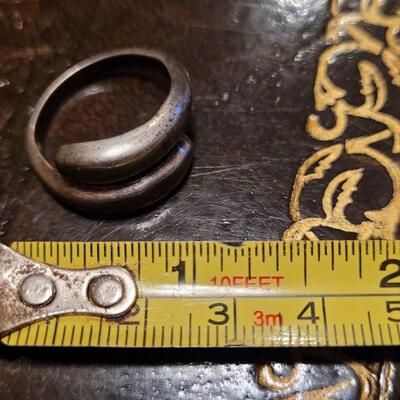 Lot 315: Vintage Mexico Sterling? Artist Designer Ring