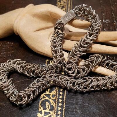 Lot 317: Vintage TAXCO Handmade Sterling Silver Necklace 