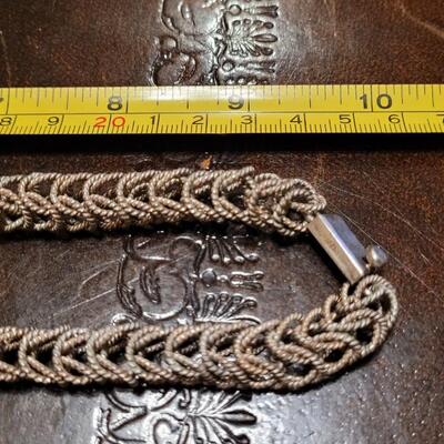 Lot 317: Vintage TAXCO Handmade Sterling Silver Necklace 