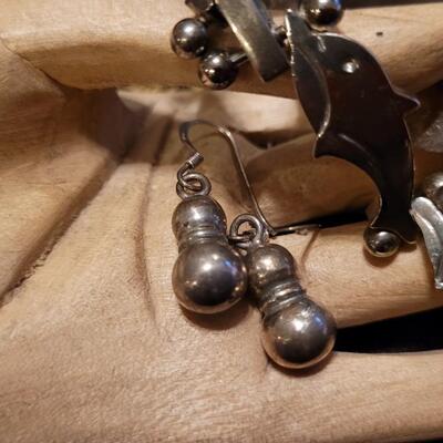 Lot 321: Vintage Sterling Silver Dolphin Bracelet + Sterling Drop Earrings