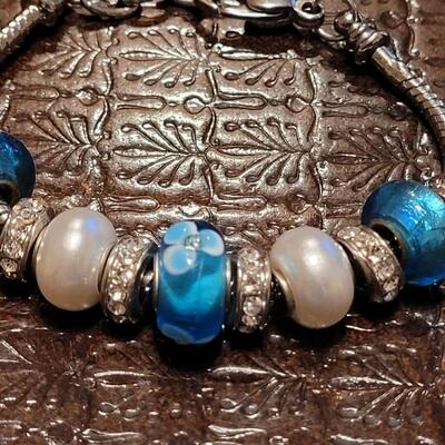 Lot 329: (2) Bracelets 