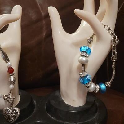 Lot 329: (2) Bracelets 