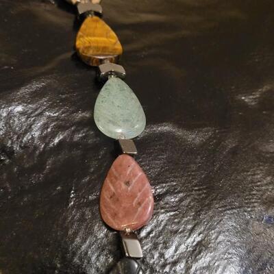 Lot 330: 24" Multicolored Stone Leaf Necklace