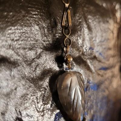 Lot 330: 24" Multicolored Stone Leaf Necklace