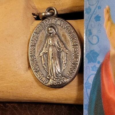 Lot 332: Religious Medals/Pendants