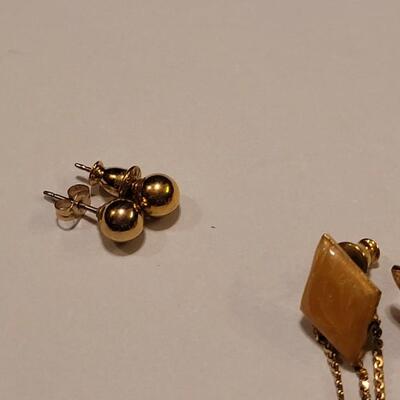 Lot 340: Earrings (6) Lot