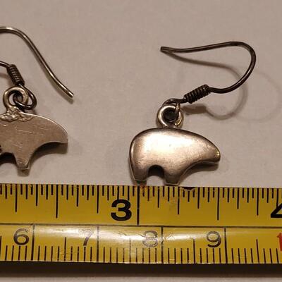 Lot 349: Sterling Silver Bear Earrings 