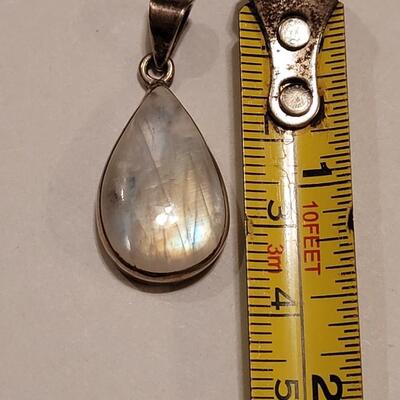 Lot 355: Moonstone Pendant 