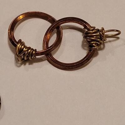Lot 358: Pendant Lot