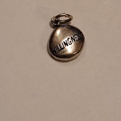 Lot 358: Pendant Lot
