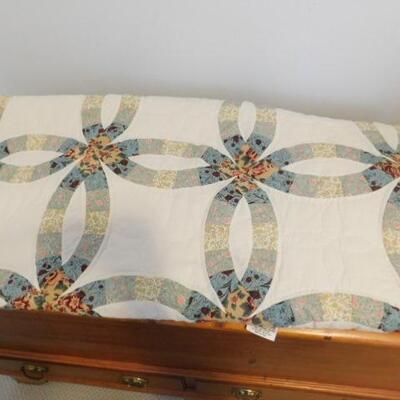 Quilted Queen Size Bed Covering 