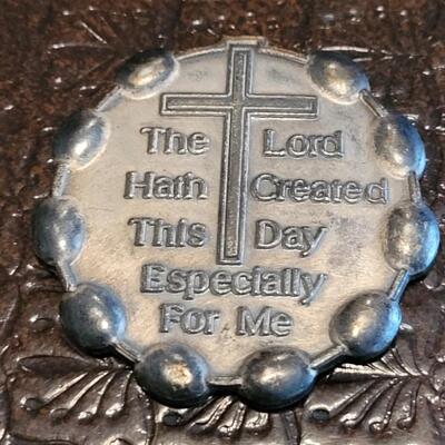 Lot 376: Rosary Coin