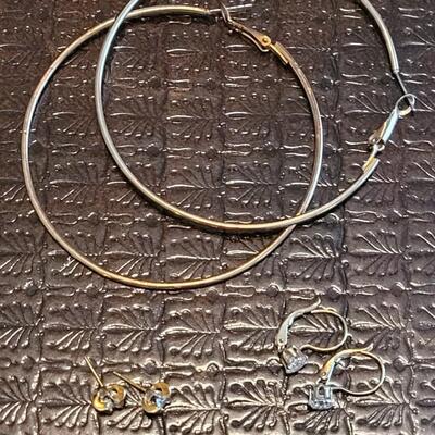 Lot 379: Gold Tone Earring Lot