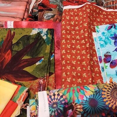 Lot 392: Large Quarter Fabric Bundle