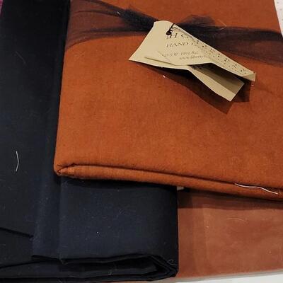 Lot 392: Large Quarter Fabric Bundle