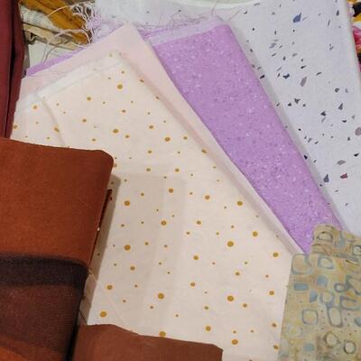 Lot 392: Large Quarter Fabric Bundle