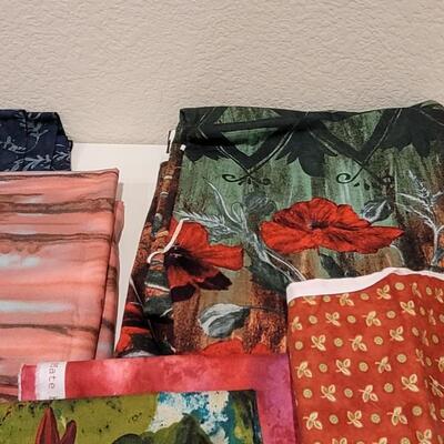 Lot 392: Large Quarter Fabric Bundle