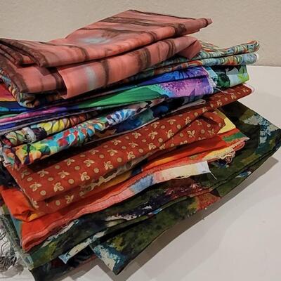 Lot 392: Large Quarter Fabric Bundle