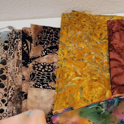 Lot 396: Fabric Quarter Bundle lot
