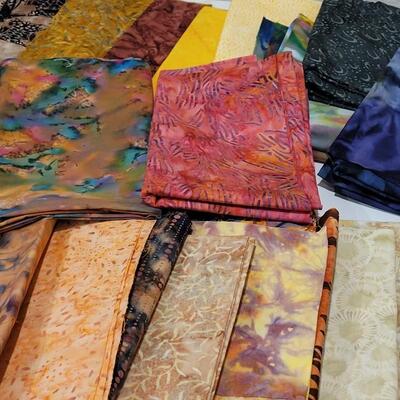 Lot 396: Fabric Quarter Bundle lot