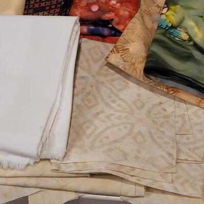 Lot 397: Fabric Quarter Bundle