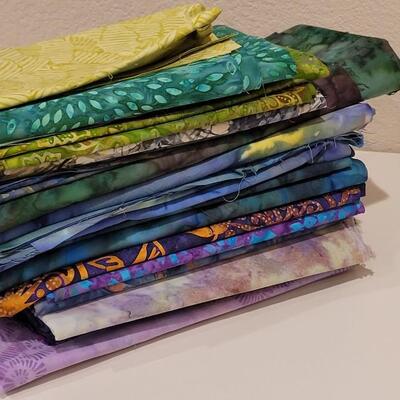 Lot 399: Fabric Quarter Bundle lot 