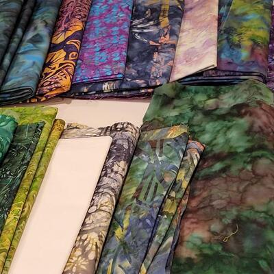 Lot 399: Fabric Quarter Bundle lot 