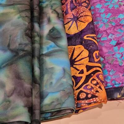 Lot 399: Fabric Quarter Bundle lot 