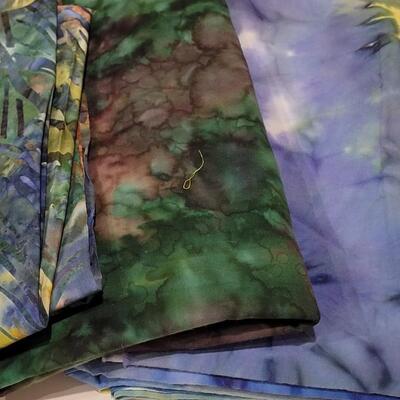 Lot 399: Fabric Quarter Bundle lot 