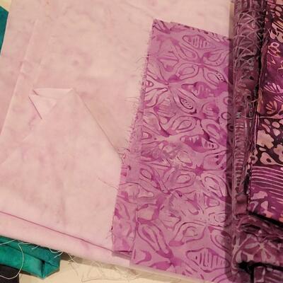 Lot 401: Fabric Quarter Bundle lot 