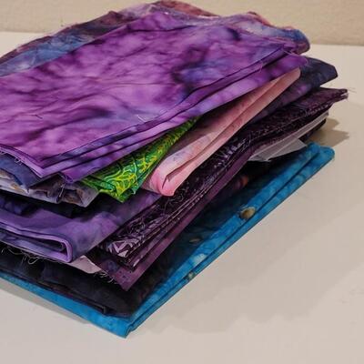Lot 401: Fabric Quarter Bundle lot 