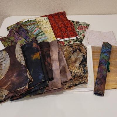 Lot 403: Fabric Quarter Bundle lot 