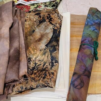 Lot 403: Fabric Quarter Bundle lot 