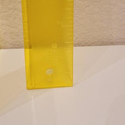 Lot 412: Yellow & Blue Quilting Rulers lot 