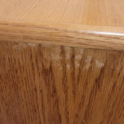 Lot 433: Oak Bookshelf 