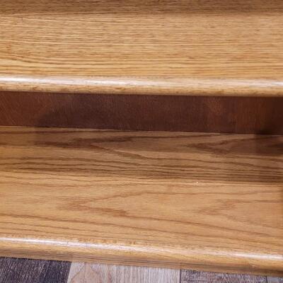 Lot 433: Oak Bookshelf 
